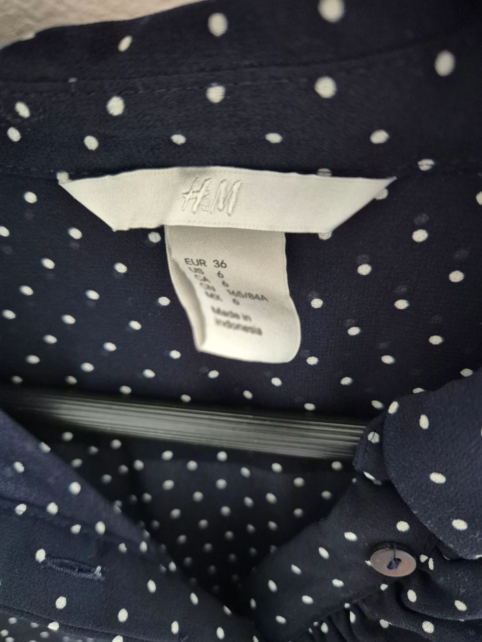H&M Donkerblauwe Blouse met Stipjes & Ruffles | Maat 36 (S) – photo 3